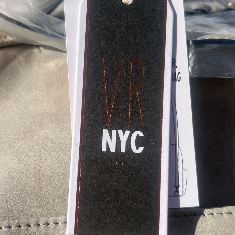 Gray Durable Backpack With Adjustable Straps - image 5